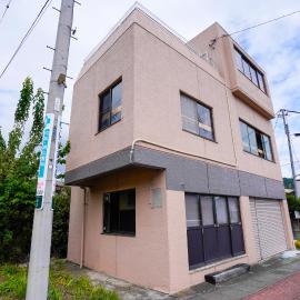 【寿家】3F建 スカイビューテラス付き！新装開店　より道の湯すぐ横 – hotel w mieście Tsuru 