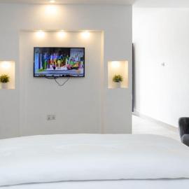 Seven Brothers Apartments, hotel in Accra
