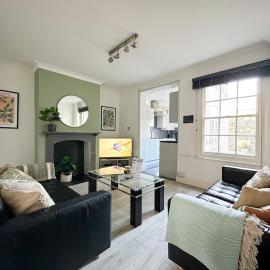 Stylish & Spacious City Centre 3-Bedroom Townhouse - Sleeps 6, hotel em Canterbury