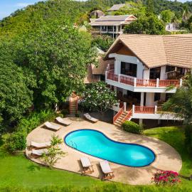 Viewpoint Residence 4 Bedroom, hotel in Choeng Mon Beach