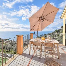 1 Bedroom Lovely Apartment In Recco