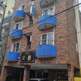 Oreum Motel, hotel in Jeju