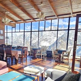 Faraway Cottages, Auli, hotel di Joshīmath