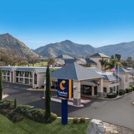 Comfort Inn & Suites Sequoia Kings Canyon, hotel em Three Rivers