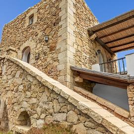 -LUXURY- Torretta con Piscina e Spiaggia a 300 MT, hotel in Liscia di Vacca