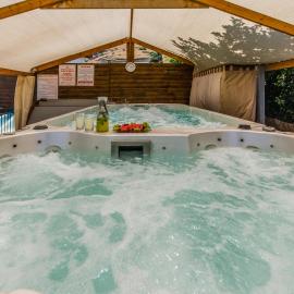 Avigail Guest House, hotel v mestu Yavneʼel