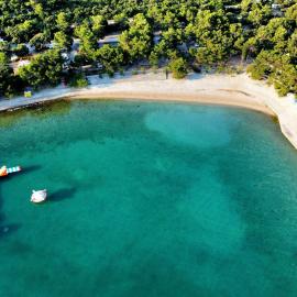 Viesnīca Jazine beach villas pilsētā Tisno