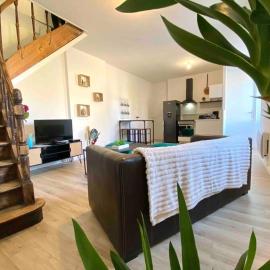 Appartement 2chambres/PuyDuFou, хотел в Mauléon