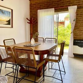 CASA FAUSTINA TRANQUILIDAD y CONFORT EN CHASCOMUS, hotel en Chascomús