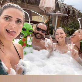 Chalés do AVOHAY, lindo chalé com privativa banheira hidromassagem aquecida, apenas 2 minutos da Vila de São Jorge Chalé Guita
