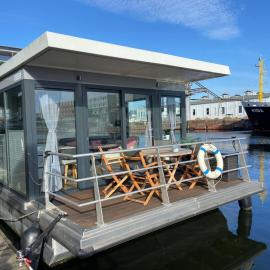 Hausboot Lobster Bremerhaven, hotel u gradu Bremerhafen