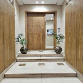 Top-Floor 3BR in Maarif, City View, AC & Parking
