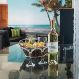Zima Two Seaside โรงแรมในZygi