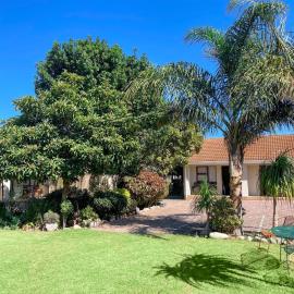 Albert Road Garden Guest House, hotel sa Port Elizabeth