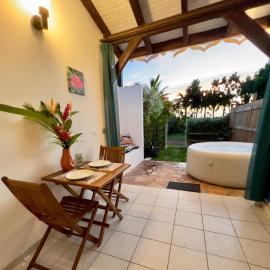 Mabouya cosy vue mer, jacuzzi, jardin