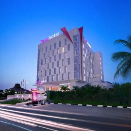 Fave Plus Hotel Palembang, хотел в Палембанг