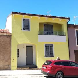 La casa del sole - casa vacanze, hotel u gradu Uri