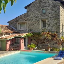 La Picholine chambre Provence, hotel in Courry