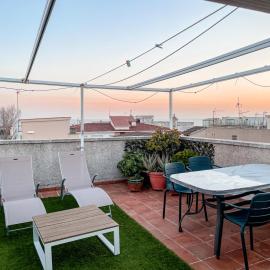 Open Sky, Apartamento con solárium privado y barbacoa, hotel in El Vendrell