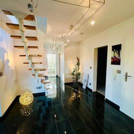 Apartment in Laatzen! contactless check-in, khách sạn ở Hannover