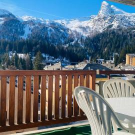 Pool and Sauna! San Bernardino 3-Bedroom Apartment with Free Parking!, hotel in San Bernardino
