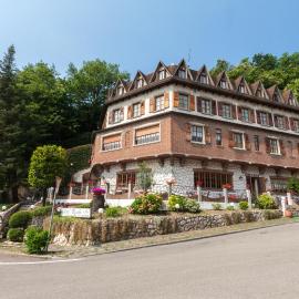 Hotel Ricordo Du Parc، فندق في تابيانو