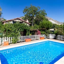 Casa Suryta einzigartiges Landhaus bei Granada, hotel a Dúrcal