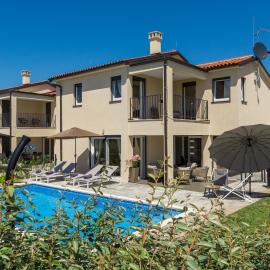 Villa Opal, hotel in Tar