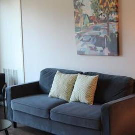 4 mi to Jack Thrice Stadium + hot tub, hotell Amesis