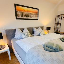 EcoCube 142 - Balkon, 3Zimmer, Schlafsofa, Waschmaschine, Backofen, 6Pers, hotel in Meppen
