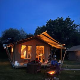 Safari Tent, hotel in Pentewan
