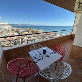 Apartamento con vista al mar en la mítica Nogalera