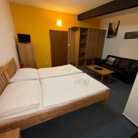 Penzión ZOO Pod Hrešnou, Hotel in Kavečany