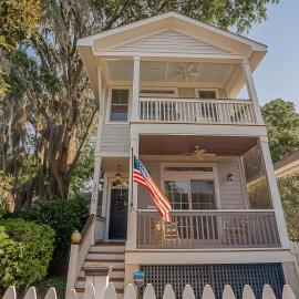 1009 Calhoun Street