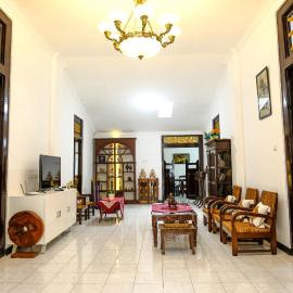 Griya Merbabu Asri Homestay (up to 14pax @ Salatiga central), hotel in Salatiga