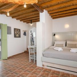 xylokeratia home milos