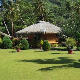 Rops Location Huahine, hotel Pareában