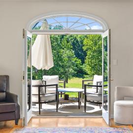 13-Acre Private Estate, Private Lake, Private Golf Range, Private Forest & Hiking Trails, hotel a Ross Corner