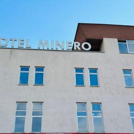 HOTEL MINERO, hotel em Tuzla