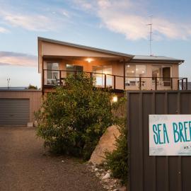 Sea Breeze at Vivonne, hotel in Vivonne Bay