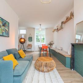 4 bedroom house with garden