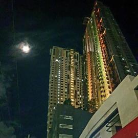 42nd Floor Condo with Pool at Horizon 101 Tower 2
