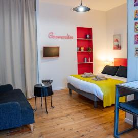 DORMIR EN VILLE - À 450 m du centre historique, hotel a Quimper
