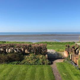 South View - West Wittering beach house with direct beach access, hotel in West Wittering