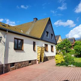 Ferienhaus Keppler im Erzgebirge، فندق في Sayda
