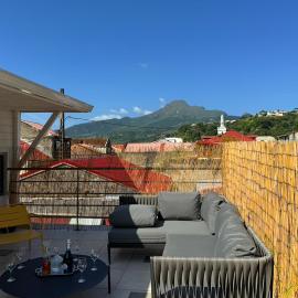 Maison Bernabet - Rooftop avec vue sur la Montagne Pelée