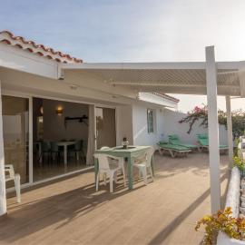 Calala House with huge terrace, hotel in Candelaria