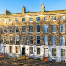 3 The Steyne - Stunning 5 Storey Georgian house with cinema room