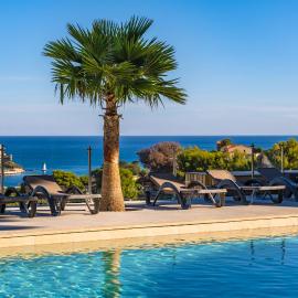 Les Jardins du Cèdre, Boutique hôtel & gastronomie, hótel í Port-Vendres