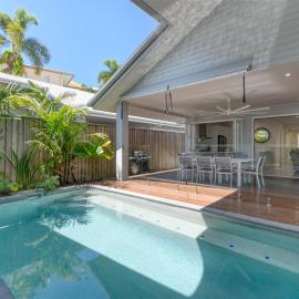 Luxury Retreat on Mudlo, 4 bedroom home with pool